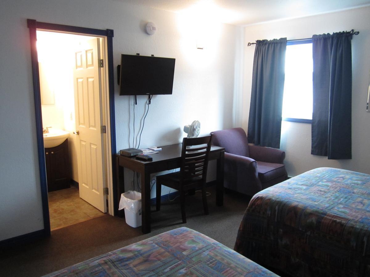 Nisutlin Trading Post Motel Teslin Habitación foto
